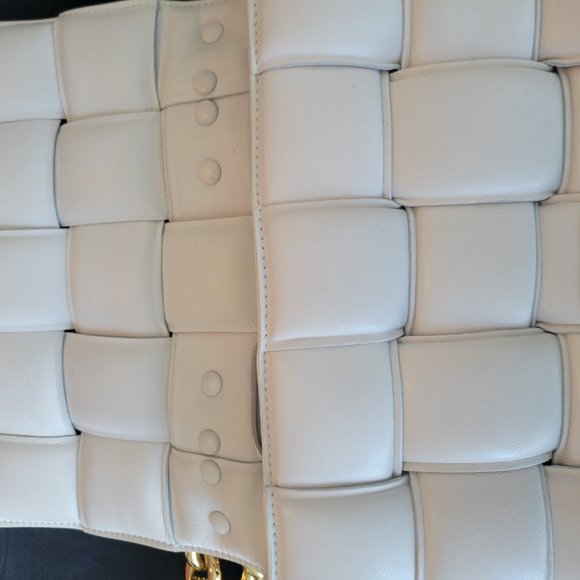 BOTTEGA CASETTE PURSE - EXCELLENT CONDITION! - Picture 3 of 8